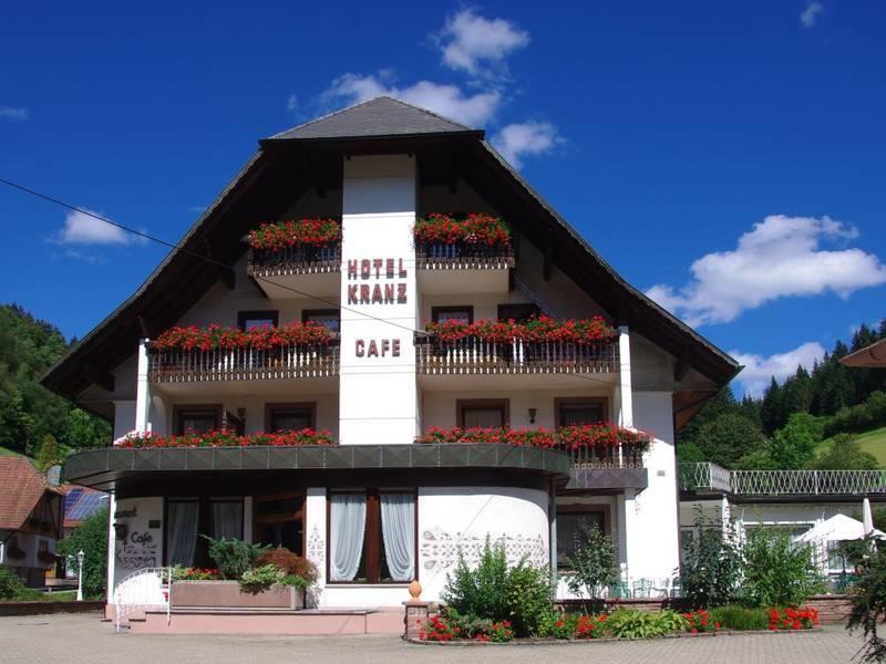 Zum Kranz Garni Hotel Bad Rippoldsau Kültér fotó