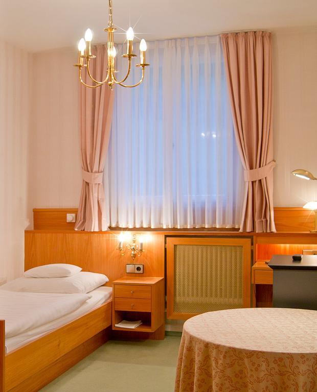 Zum Kranz Garni Hotel Bad Rippoldsau Szoba fotó